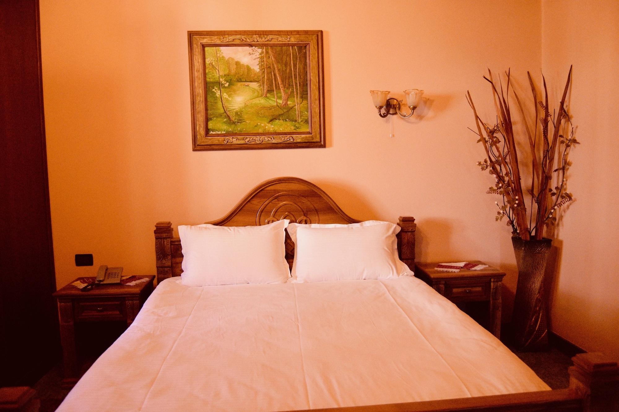 Brilant Antik Hotel Tirana Exterior photo