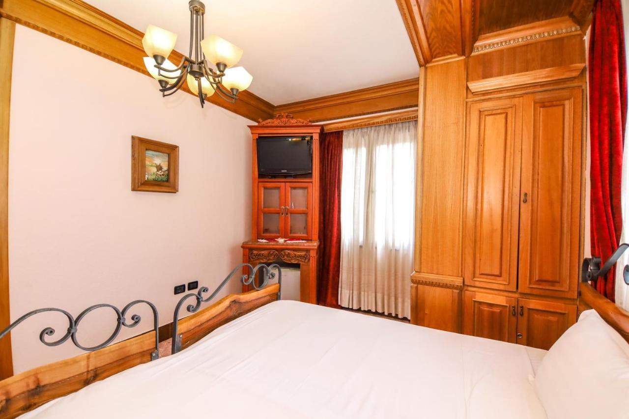 Brilant Antik Hotel Tirana Exterior photo