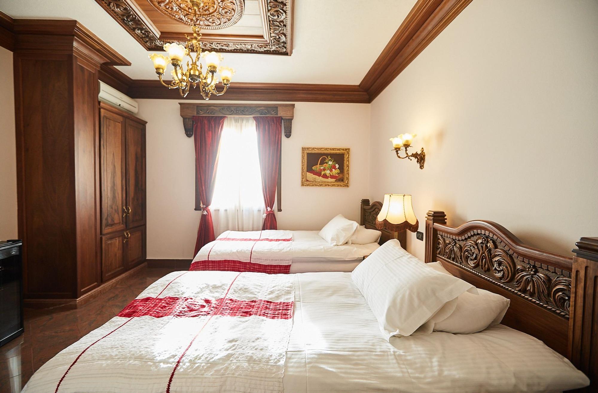 Brilant Antik Hotel Tirana Exterior photo