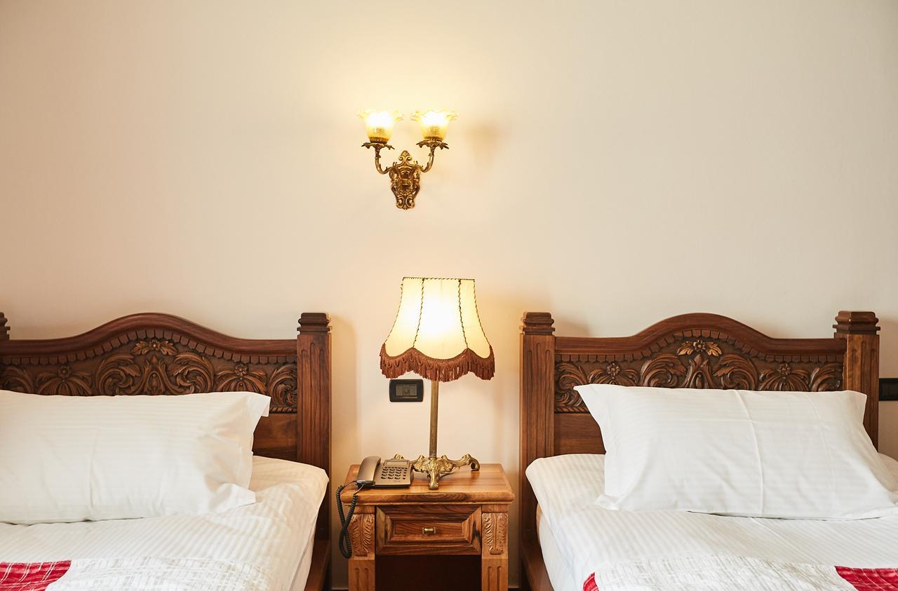 Brilant Antik Hotel Tirana Exterior photo