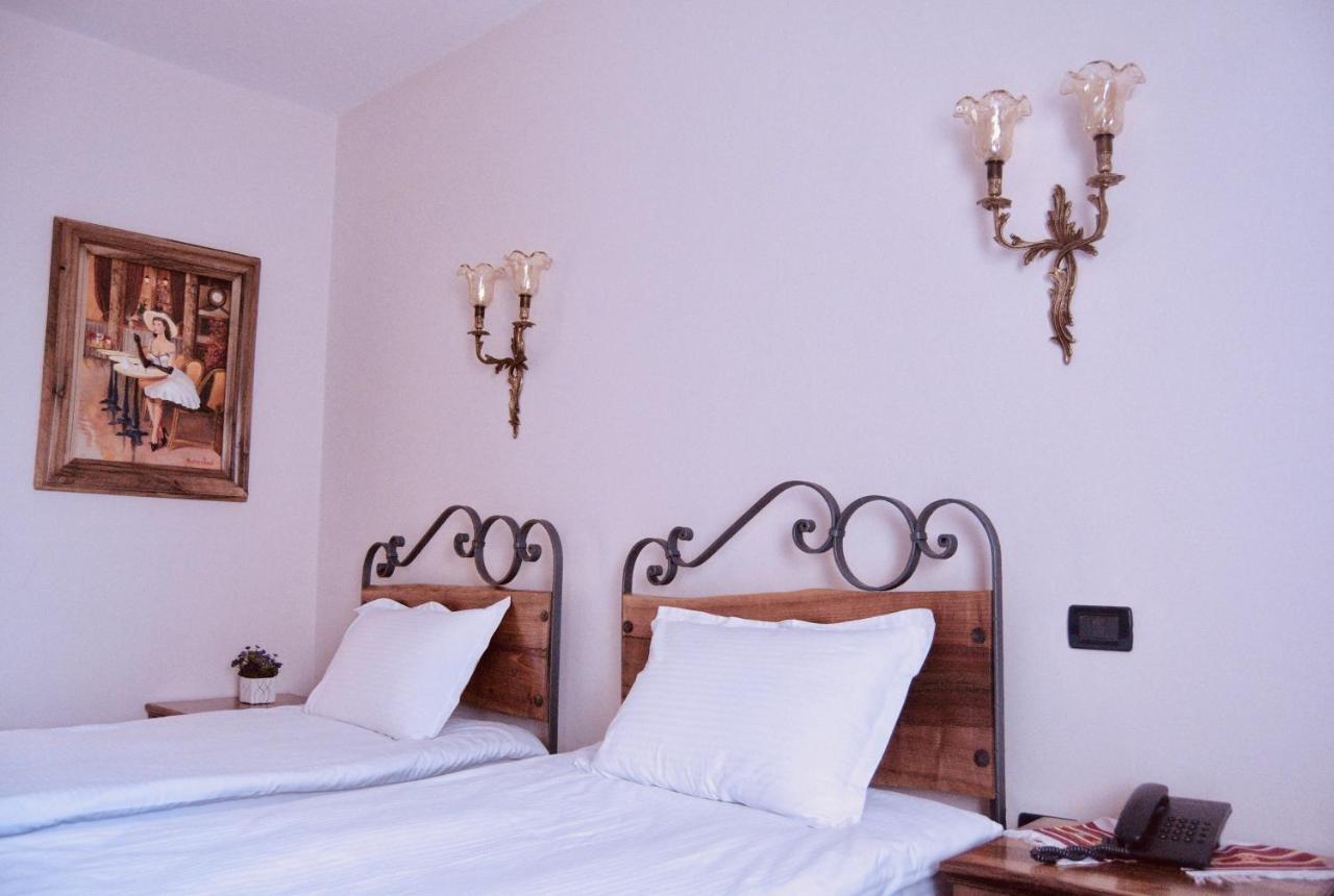 Brilant Antik Hotel Tirana Exterior photo